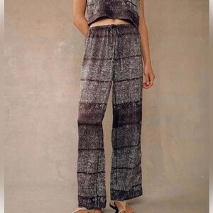 Bella Dahl New brown cream pattern silky drawstring  pants size medium MSRP $190